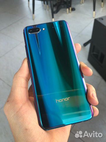 Телефон Honor 10 Телефон Honor 10