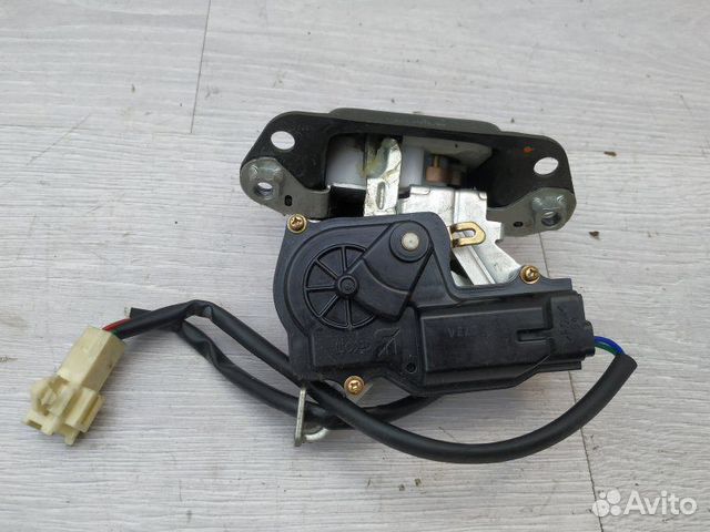 Замок крышки багажника 63032XA00A Subaru Tribeca B Замок крышки багажника 63032XA00A Subaru Tribeca B