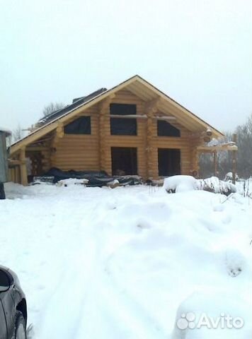 Сруб дома из рубленного бревна с установкой Сруб дома из рубленного бревна с установкой