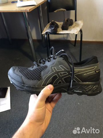 Кроссовки asics