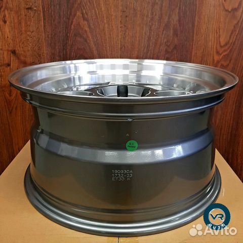 Комплект дисков с полкой BBS 18 Комплект дисков с полкой BBS 18