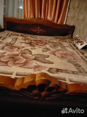 Спальный гарнитур массив