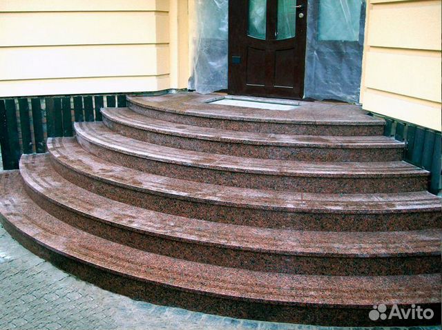 Ступени из гранита Империал Ред (Индия) Ступени из гранита Империал Ред (Индия)