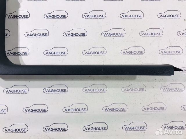 Накладка на порог внутренняя правая Volkswagen Накладка на порог внутренняя правая Volkswagen