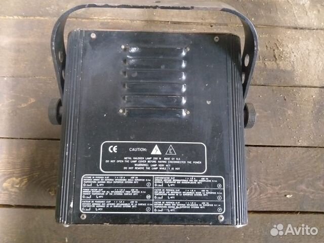 Прожектор колорченджер Coef Color Fresnel 250 Прожектор колорченджер Coef Color Fresnel 250