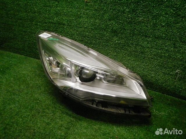 Фара правая Ford Kuga 2 (12-16) ксенон CV4413D154A
