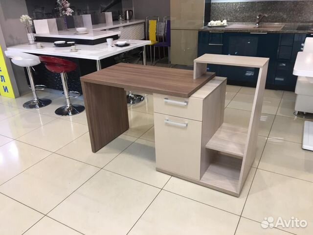 Стол письменный для удалённой работы