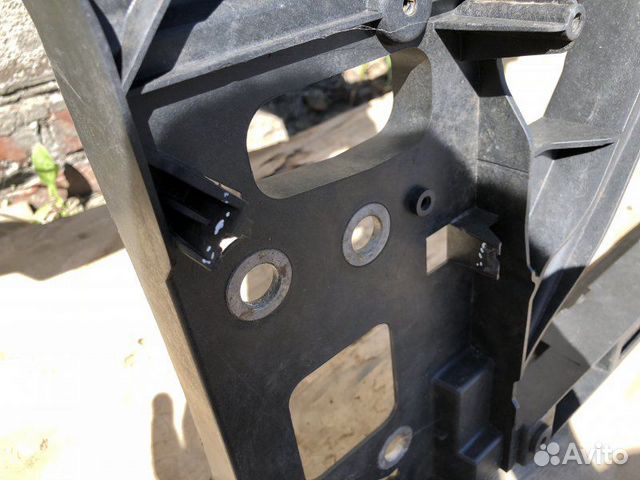 Панель передняя телевизор Audi Q7 4L Панель передняя телевизор Audi Q7 4L