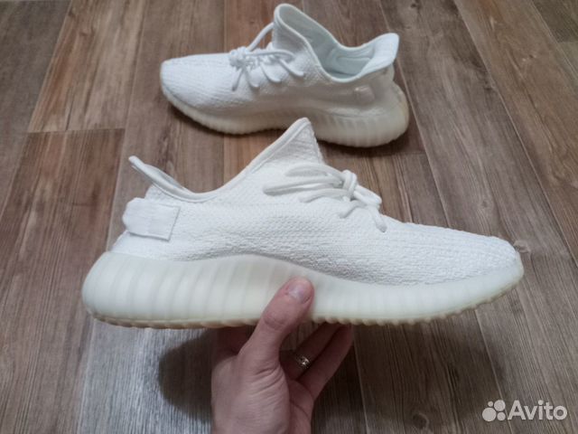 Кроссовки Adidas Yeezy Boost 350 V2 Cream Кроссовки Adidas Yeezy Boost 350 V2 Cream
