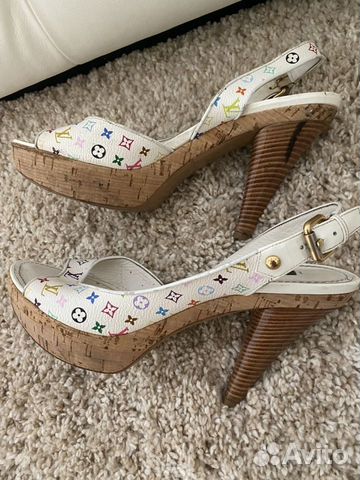 Босоножки Louis Vuitton Босоножки Louis Vuitton