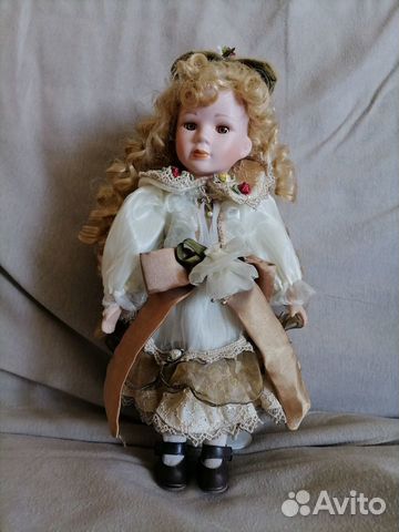 Коллекционная фарфоровая кукла с клеймом
