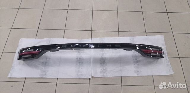Задний фонарь (крышка багажника) задний Porsche Задний фонарь (крышка багажника) задний Porsche