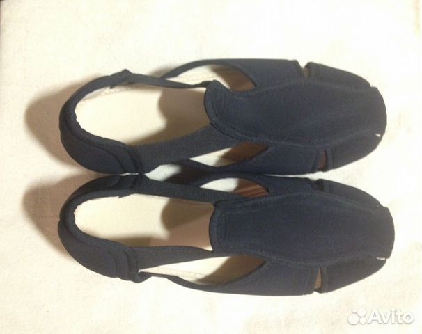 Продам женские летние туфли