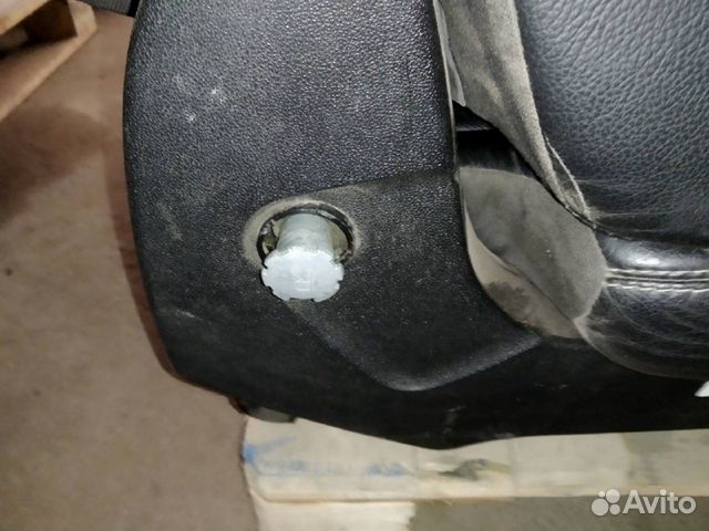 Сиденья задние Mercedes X164 A1649200020 Сиденья задние Mercedes X164 A1649200020