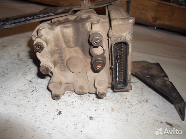 Блок ABS (насос) (Ford Mondeo) Блок ABS (насос) (Ford Mondeo)