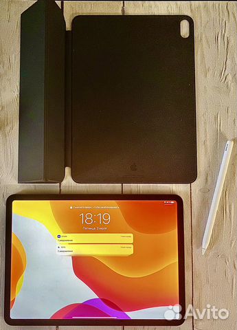 iPad Pro 11(2018) 256Gb чехол+ стилус iPad Pro 11(2018) 256Gb чехол+ стилус