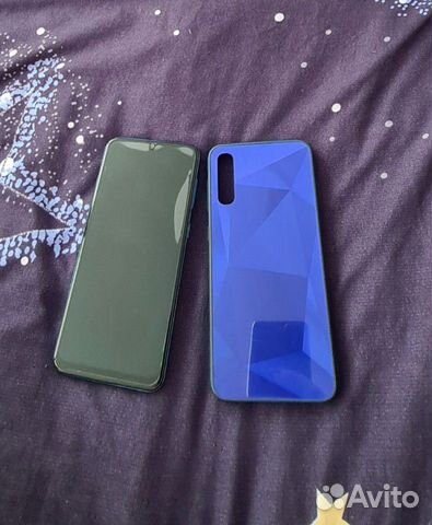 Телефон Самсунг а50 64гб Телефон Самсунг а50 64гб