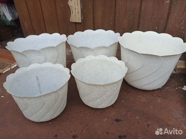 Пластмассовые цветочные горшки