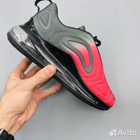 Кроссовки Nike Air Max 720 черно-розовые Кроссовки Nike Air Max 720 черно-розовые