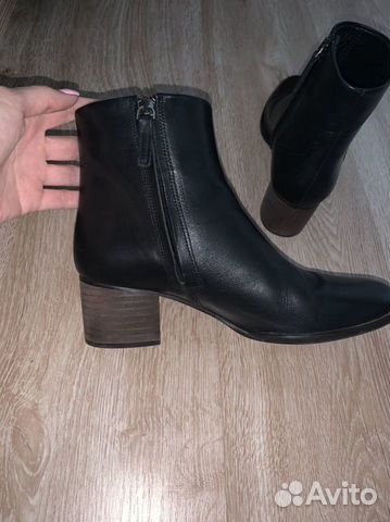 Женские ботинки