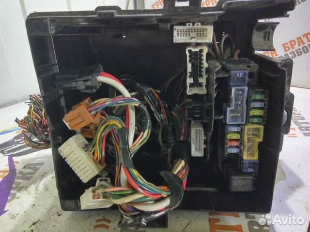 Корпус блока предохранителей 243827S110 Ниссан