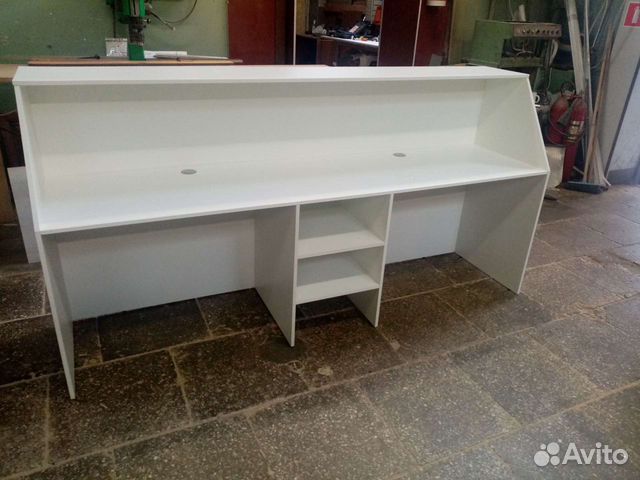 Стойка ресепшн на 2 рабочих места, новая