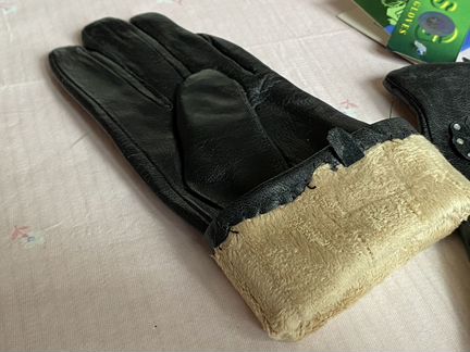 Кожаные женские перчатки Чехия новые
