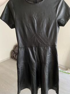 Платье из экокожи