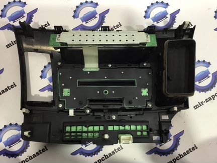 Панель управления центральная Mitsubishi Lancer 10