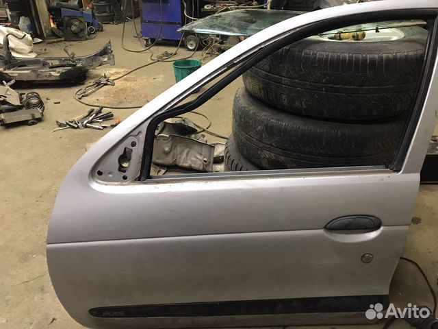 Дверь передняя левая Renault Megan 1998г