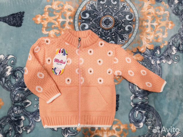 Новая вязаная кофточка на замочке