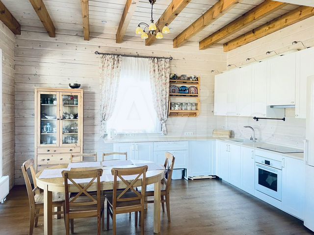 Дом 165 м² на участке 3 сот.