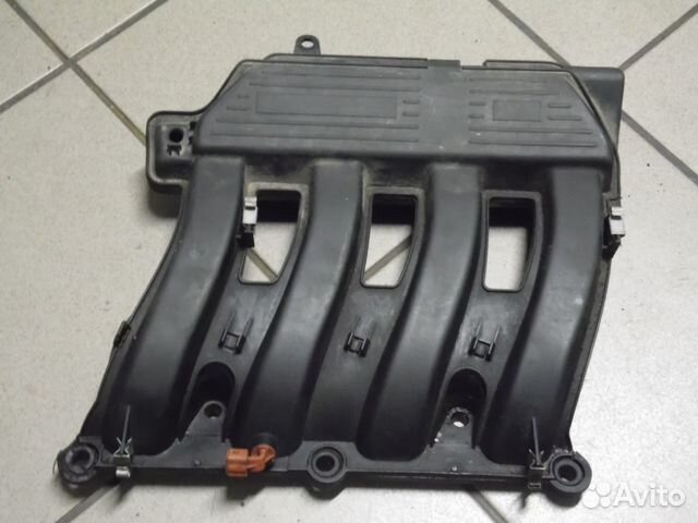 Впускной колектор 2 литра Рено Дастер