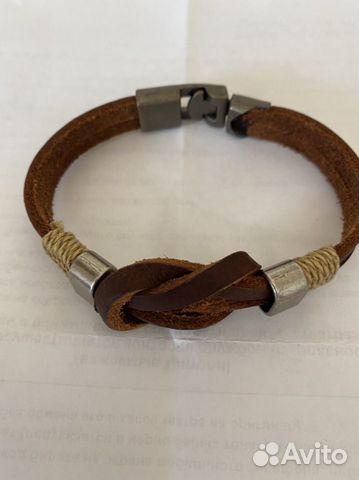 Кожаный браслет