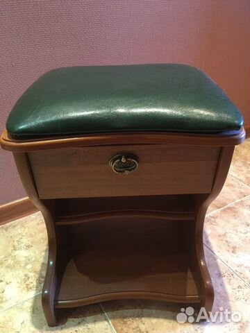 Тумба-банкетка для обуви (массив дерева). новая