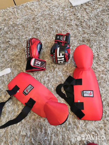 Защита голени и перчатки боксёрские