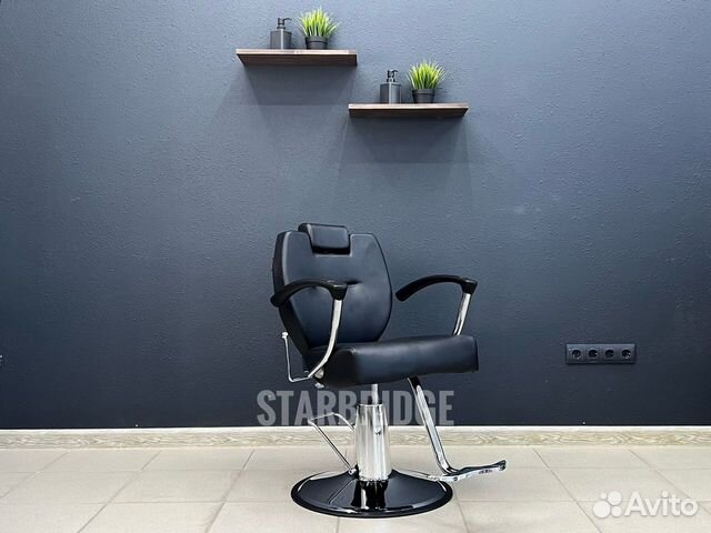 Парикмахерское кресло с подголовником