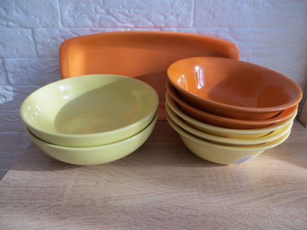 Тарелки,салатники и блюда 2 шт (керамика)