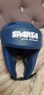 Защитный шлем для единоборств