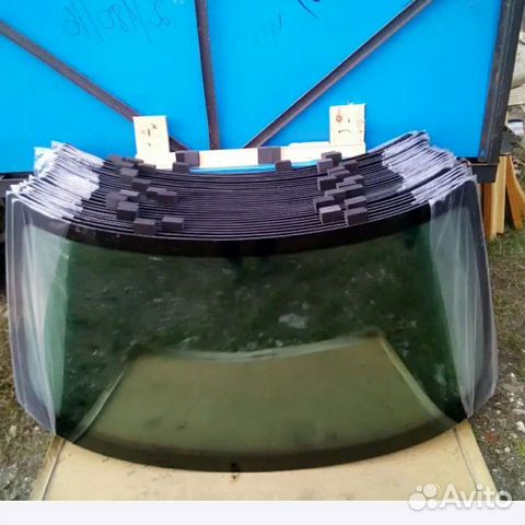 Лобовое стекло боковое заднее