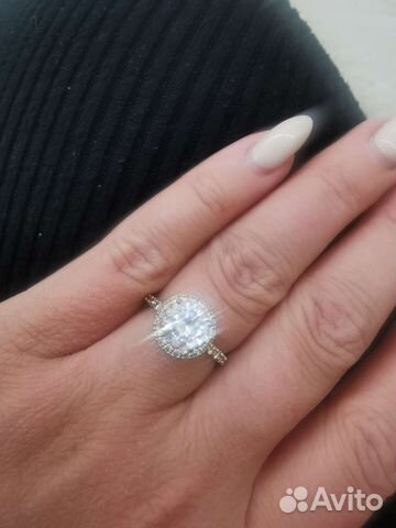 Кольцо с камнями