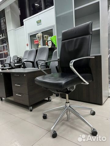 Кожаное кресло руководителя Haworth (Германия)