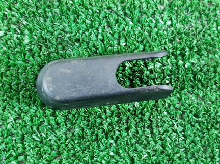 Заглушка поводка стеклоочистителя Mercedes Benz M