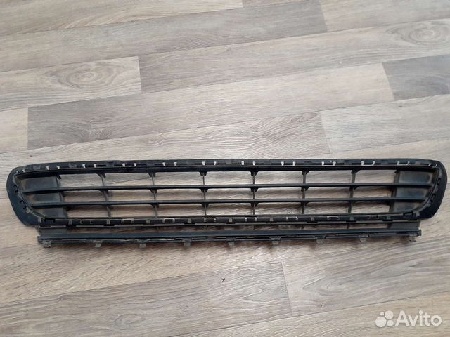Решетка бампера Volkswagen Golf 7 2013 передняя
