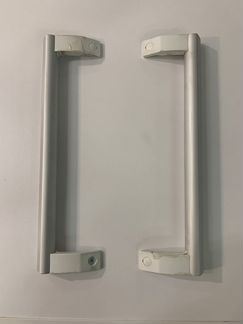 Ручка двери холодильника Bosch KGN39XW26R