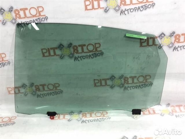 Стекло двери заднее левое Toyota prius ZVW30 2009