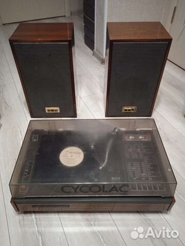 Проигрыватель Арктур-003С+Колонки Вега 25AC-302