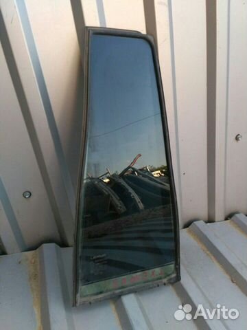 Форточка задней правой двери Lexus LX 570