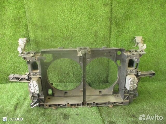 Рамка радиатора на nissan skyline NV36 VQ25HR