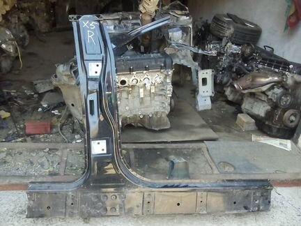 Порог со средней стойкой BMW X5 E53 2005год